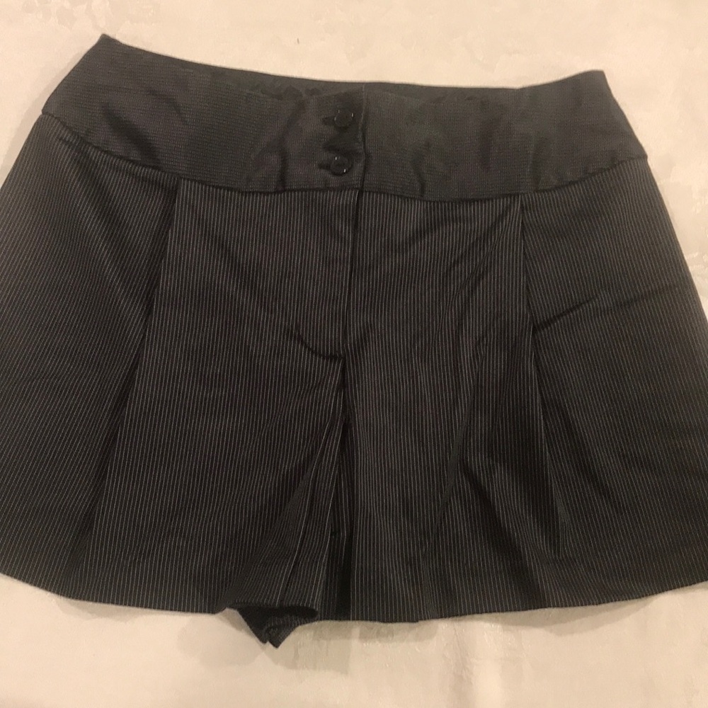 BCX Girls Black Pinstriped Dress Shorts  Size 16